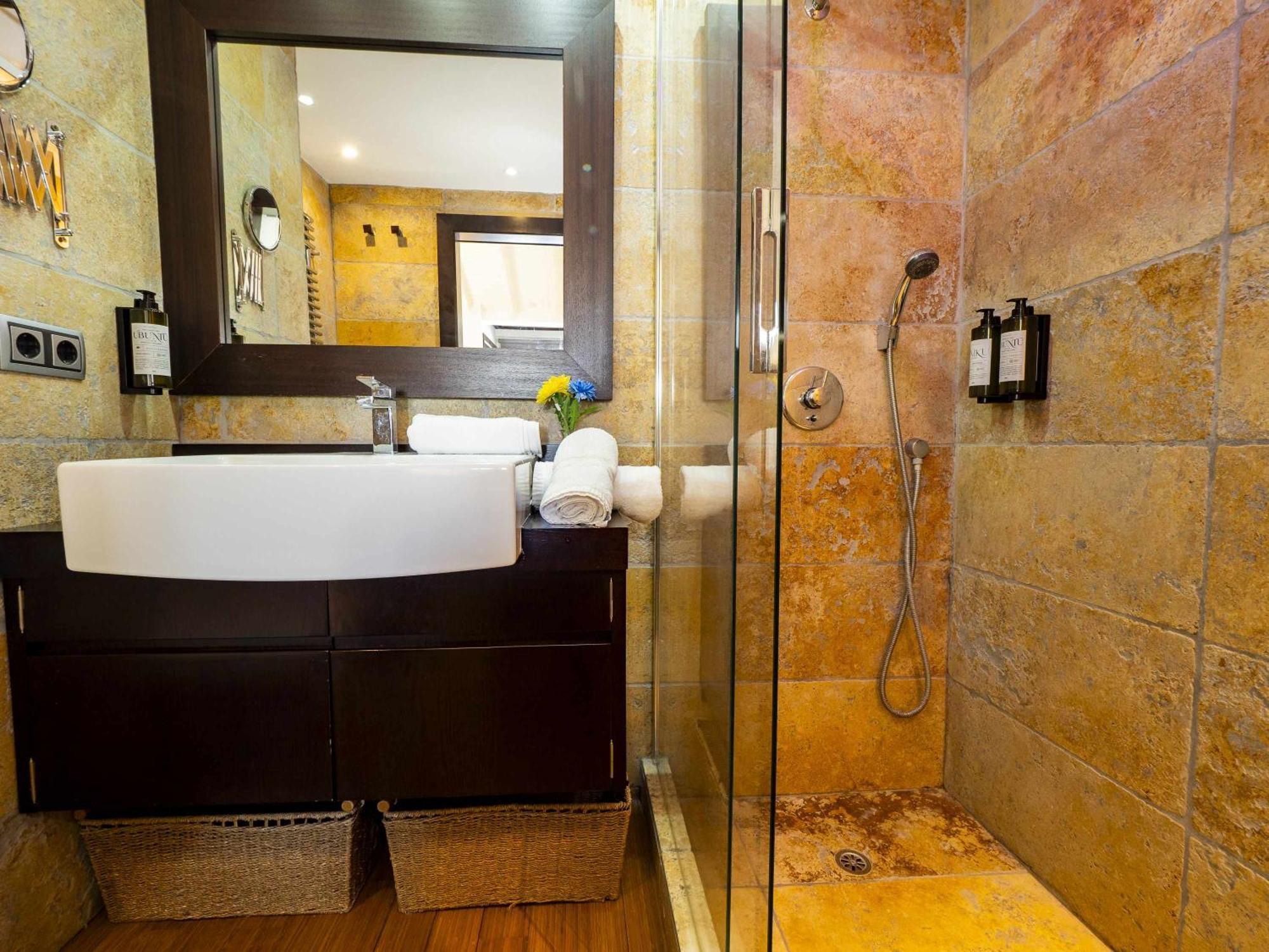 Mshome Puerto Marina Exclusive Apartament *